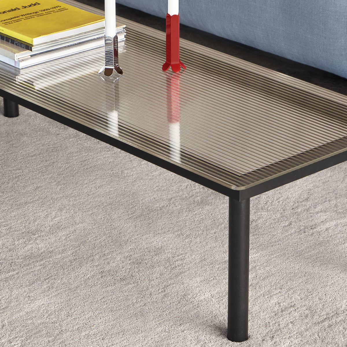 Table basse Kofi Chêne Massif Noir & Verre Roseau Clair - l 140 x L 50 x h 36 cm